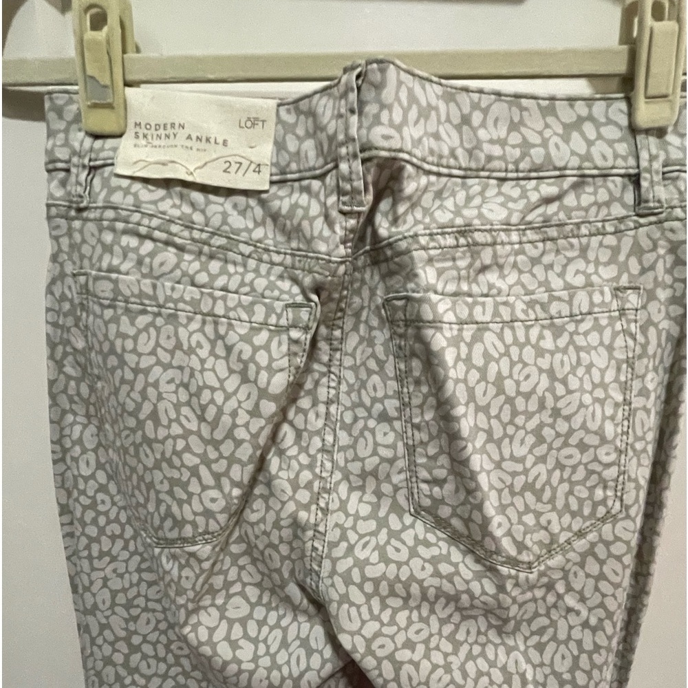 Loft Modern Skinny Ankle jeans- tan / white print size 4 - Picture 3 of 10